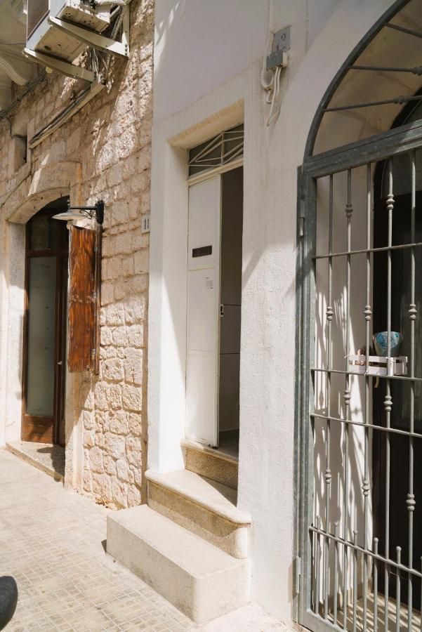 הוילה אוסטוני Domus Magistri - A Pochi Passi Dal Centro Storico מראה חיצוני תמונה